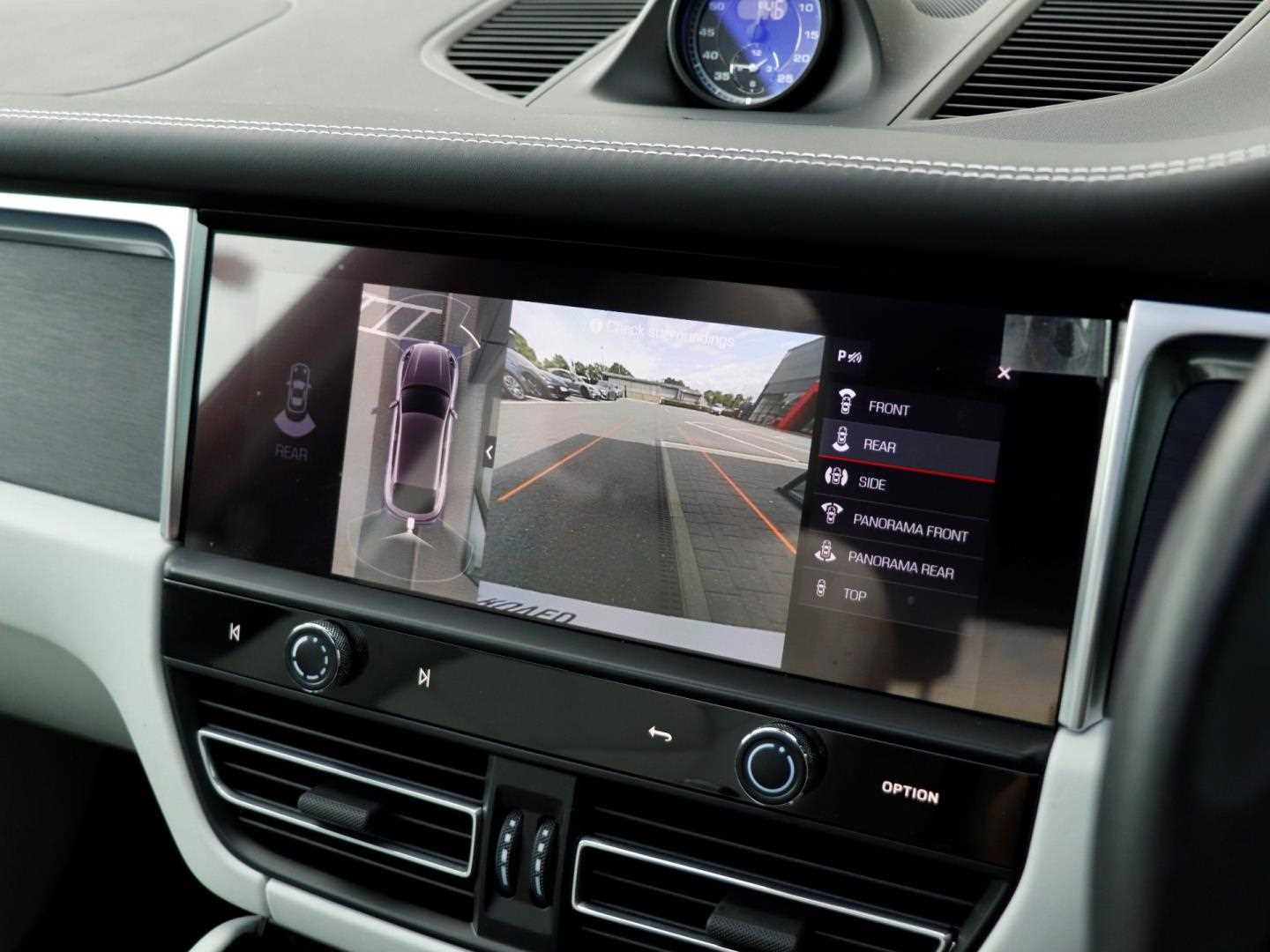 Used Porsche Macan 2022 for sale - 76523971: Photo 16