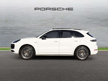 Used Porsche Cayenne 2023 for sale - 79204488: Photo