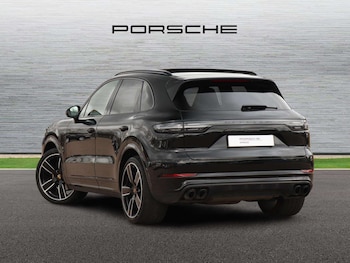 Used Porsche Cayenne 2023 for sale - 77726894: Photo