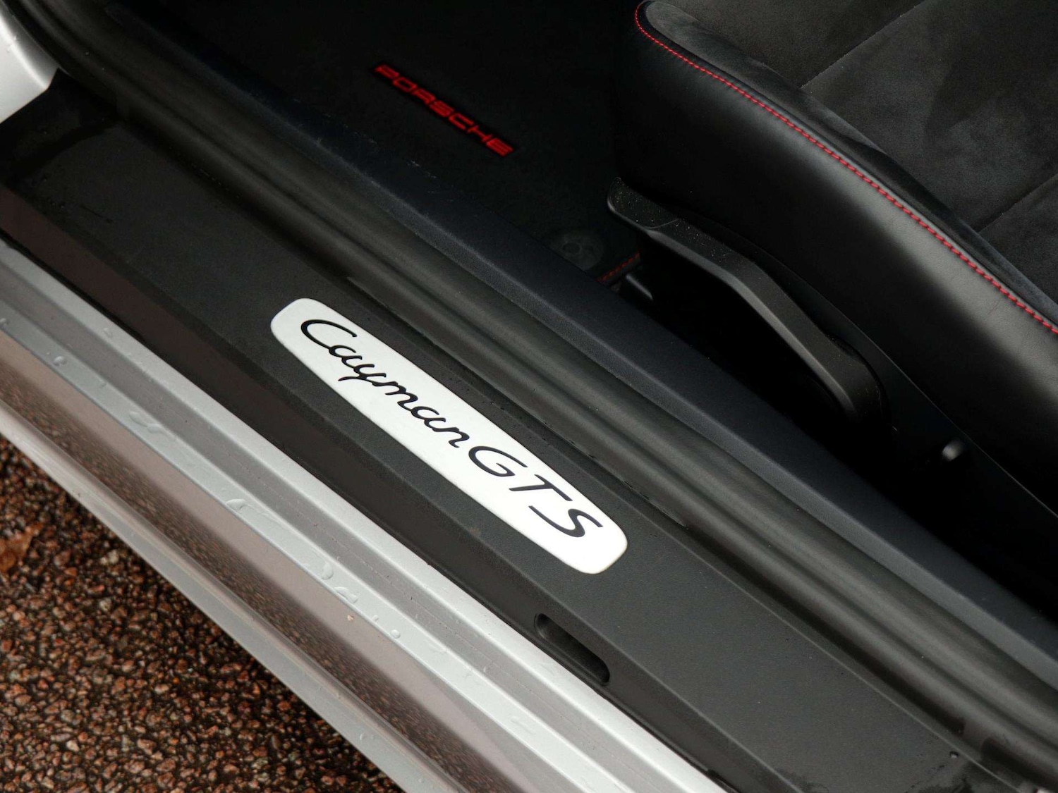 Used Porsche Cayman 2019 for sale - 76746133: Photo 30