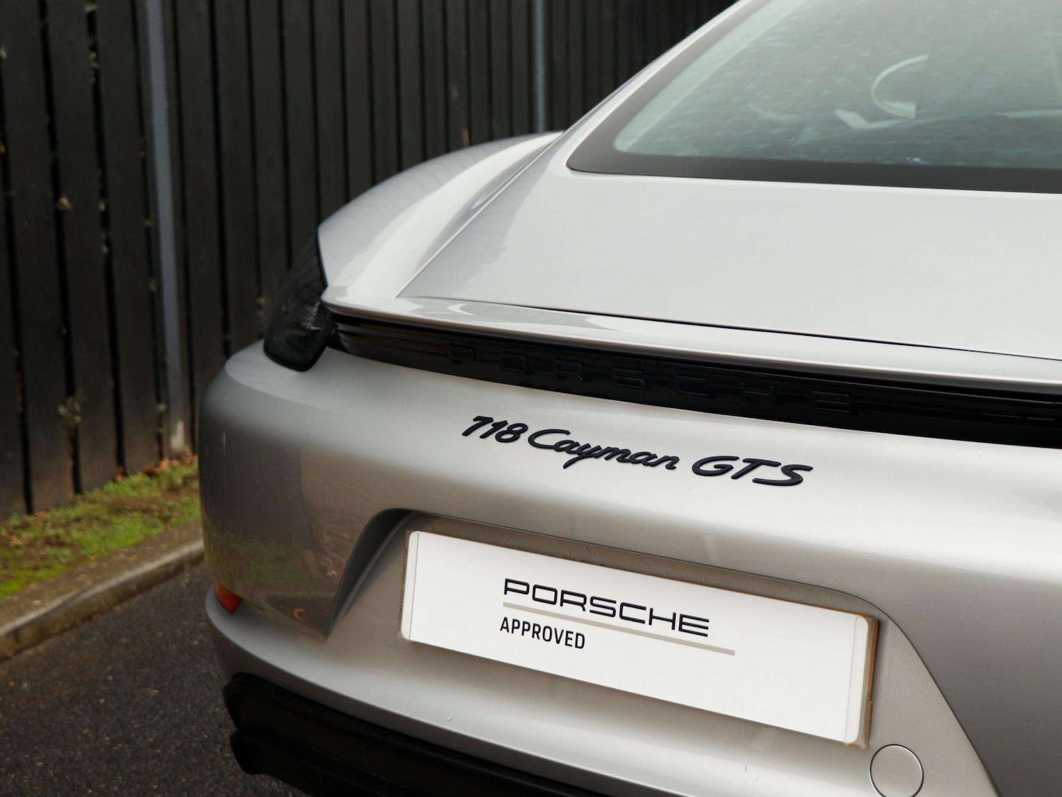 Used Porsche Cayman 2019 for sale - 76746133: Photo 31