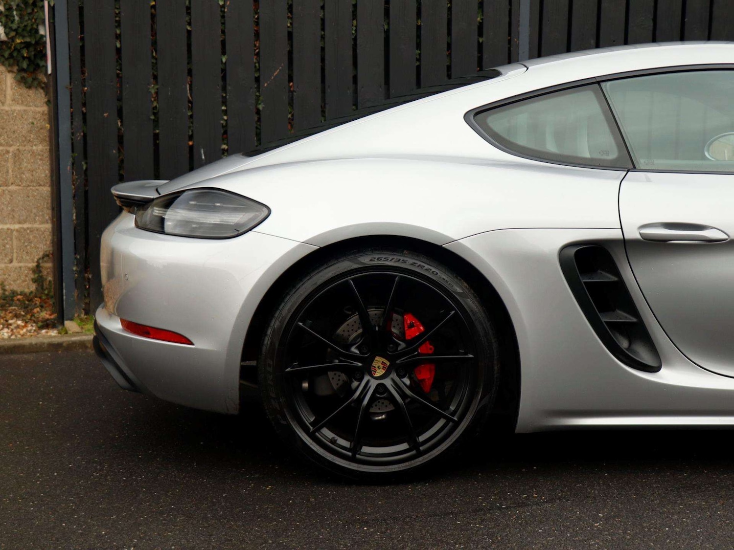 Used Porsche Cayman 2019 for sale - 76746133: Photo 33