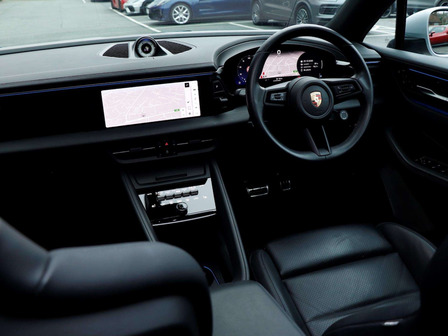 Used Porsche Macan 2024 for sale - 77076467: Photo 11