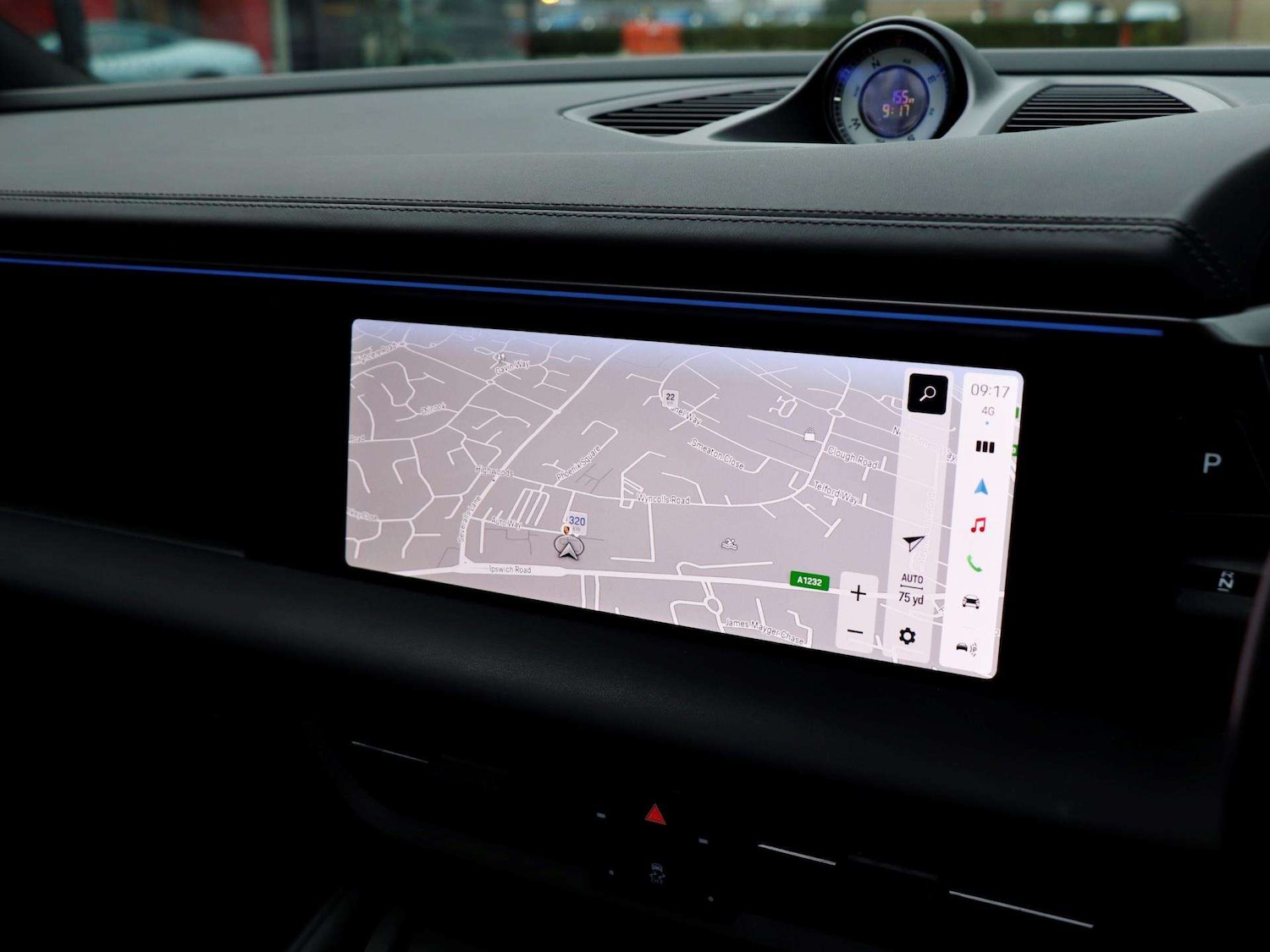 Used Porsche Macan 2024 for sale - 77076467: Photo 15