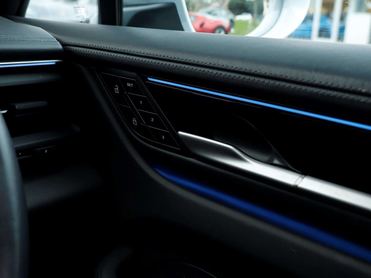 Used Porsche Macan 2024 for sale - 77076467: Photo 21