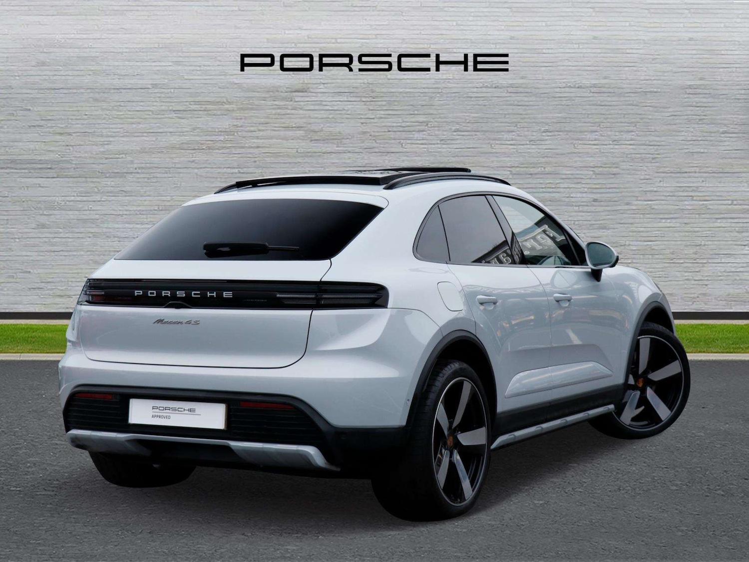 Used Porsche Macan 2024 for sale - 77076467: Photo 3