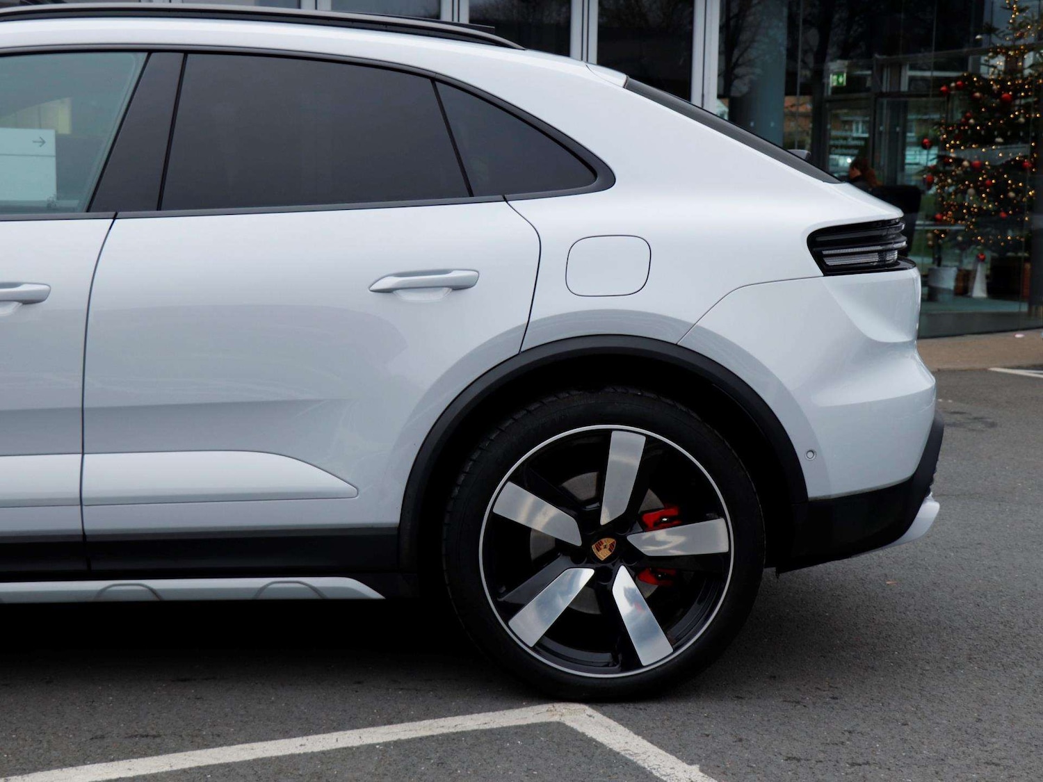 Used Porsche Macan 2024 for sale - 77076467: Photo 31