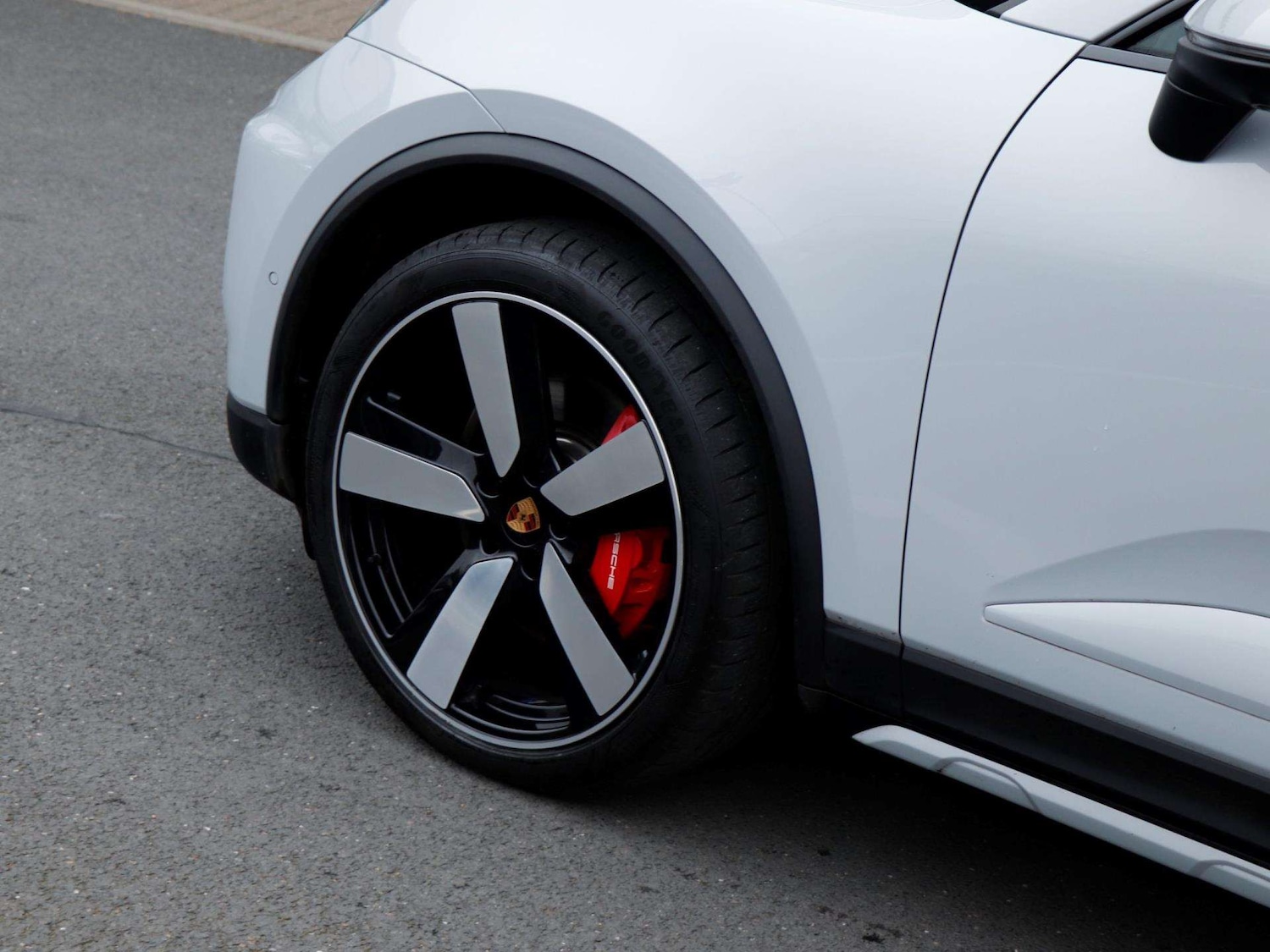 Used Porsche Macan 2024 for sale - 77076467: Photo 32