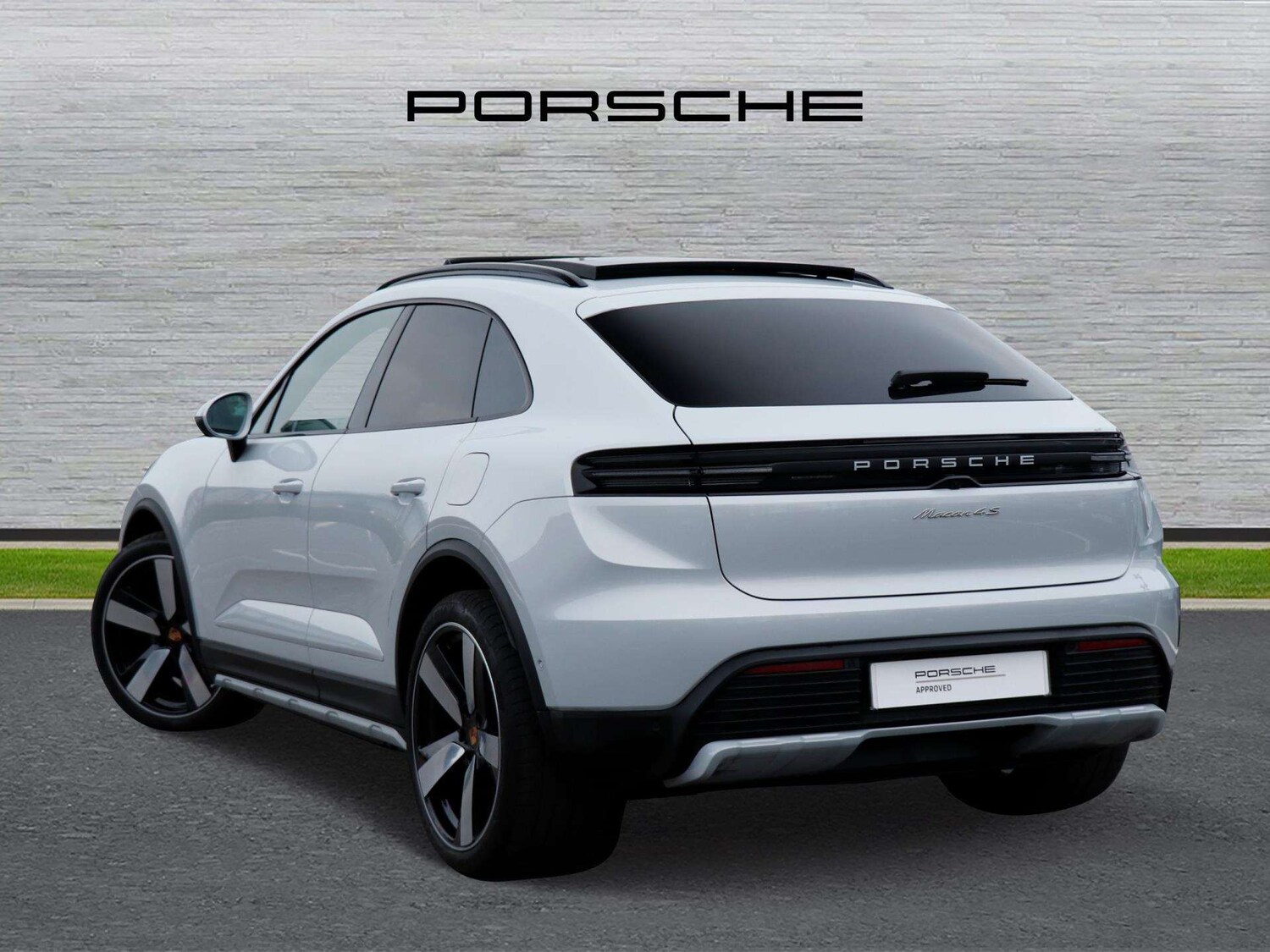 Used Porsche Macan 2024 for sale - 77076467: Photo 5