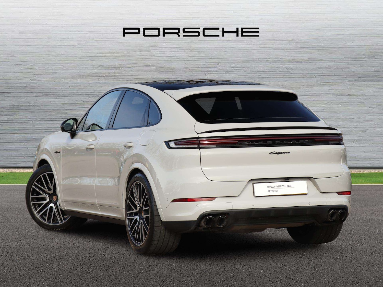 Used Porsche Cayenne 2026 for sale - 77772291: Photo 2