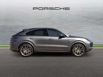 Used Porsche Cayenne 2023 for sale - 78432813: Photo