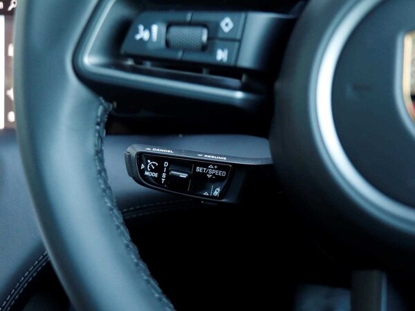 Used Porsche Taycan 2024 for sale - 73984525: Photo 21