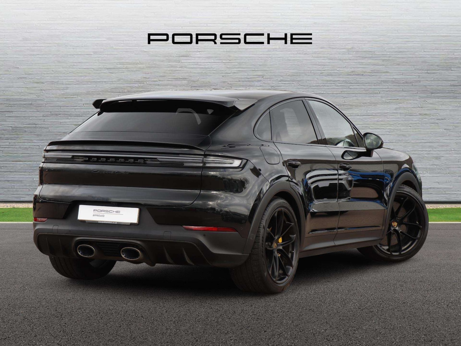 Used Porsche Cayenne 2024 for sale - 78104832: Photo 3