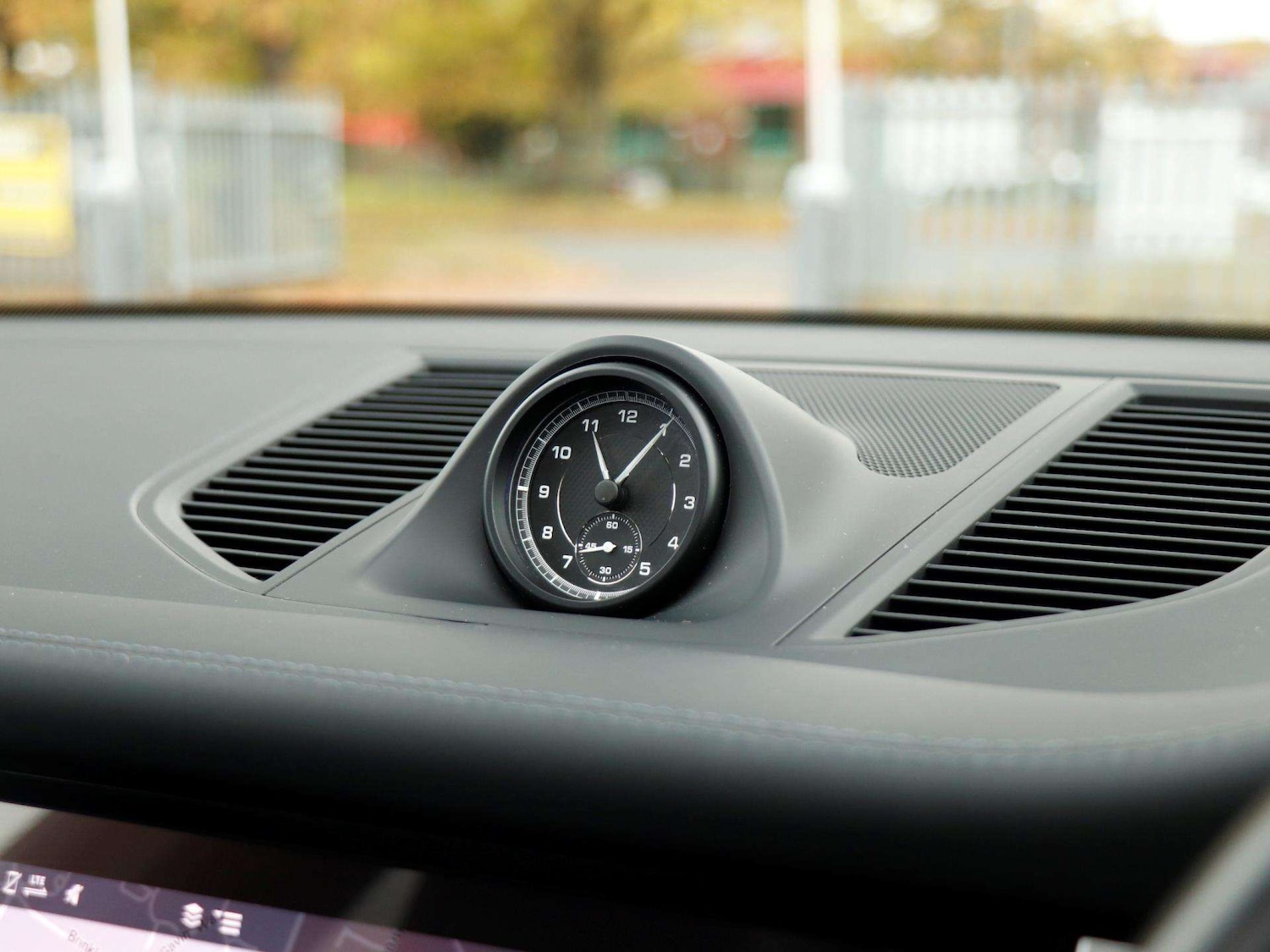 Used Porsche Macan 2023 for sale - 76421213: Photo 14