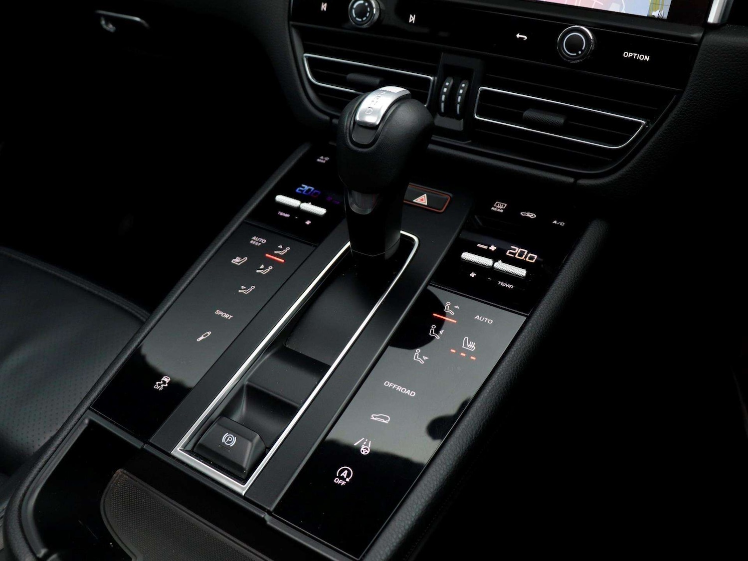 Used Porsche Macan 2023 for sale - 76421213: Photo 19