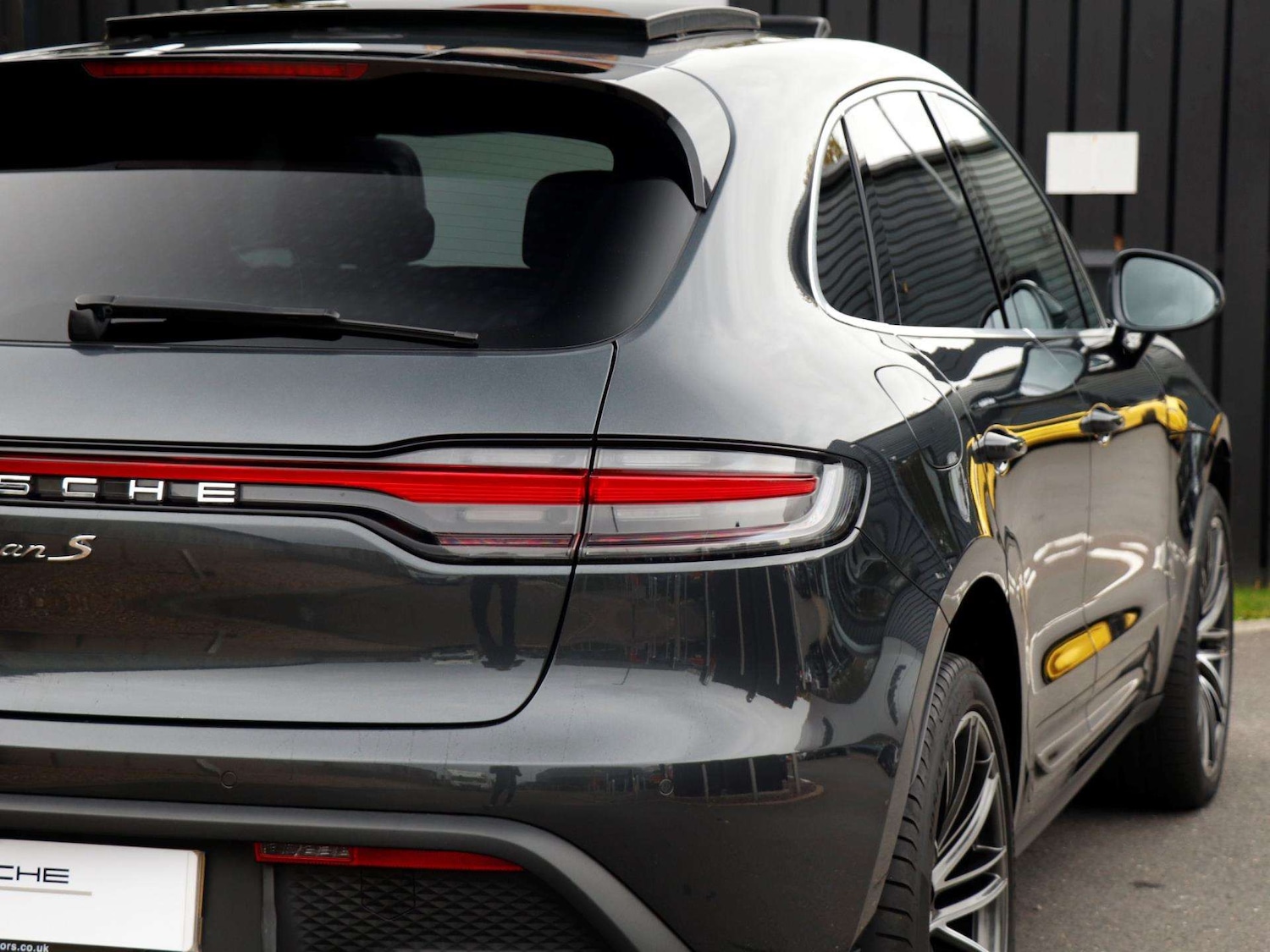 Used Porsche Macan 2023 for sale - 76421213: Photo 29