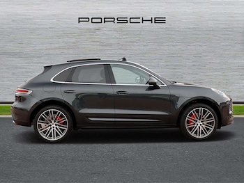 Used Porsche Macan 2023 for sale - 76421213: Photo