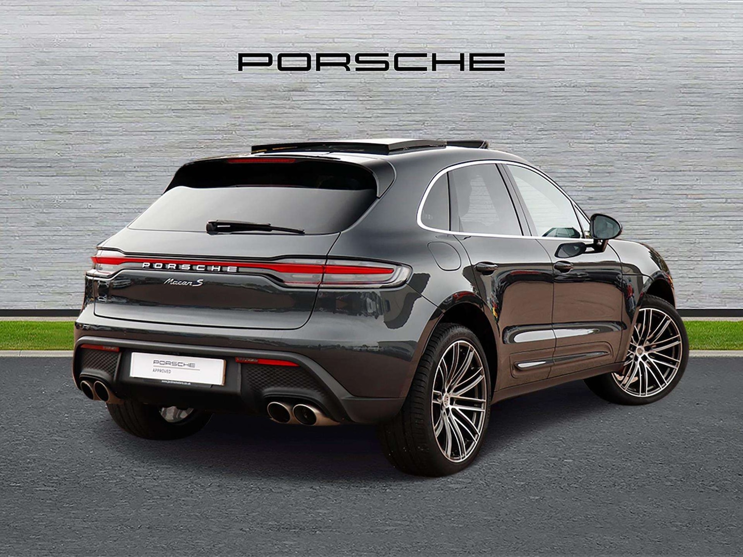 Used Porsche Macan 2023 for sale - 76421213: Photo 3