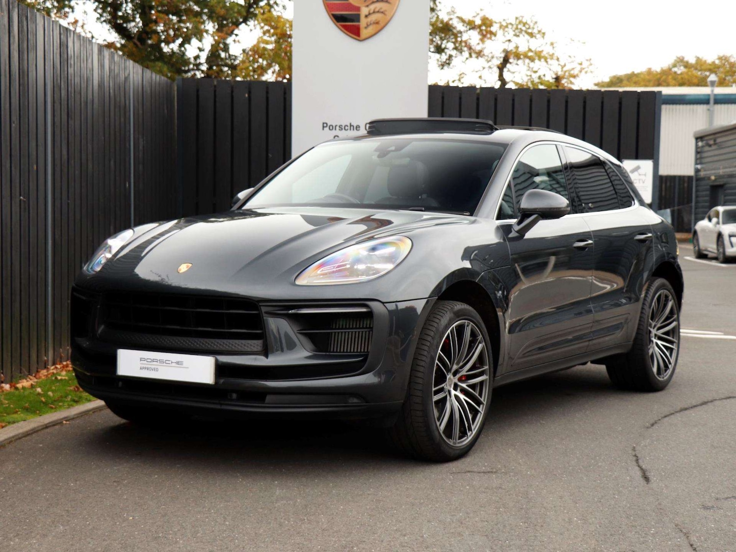 Used Porsche Macan 2023 for sale - 76421213: Photo 35