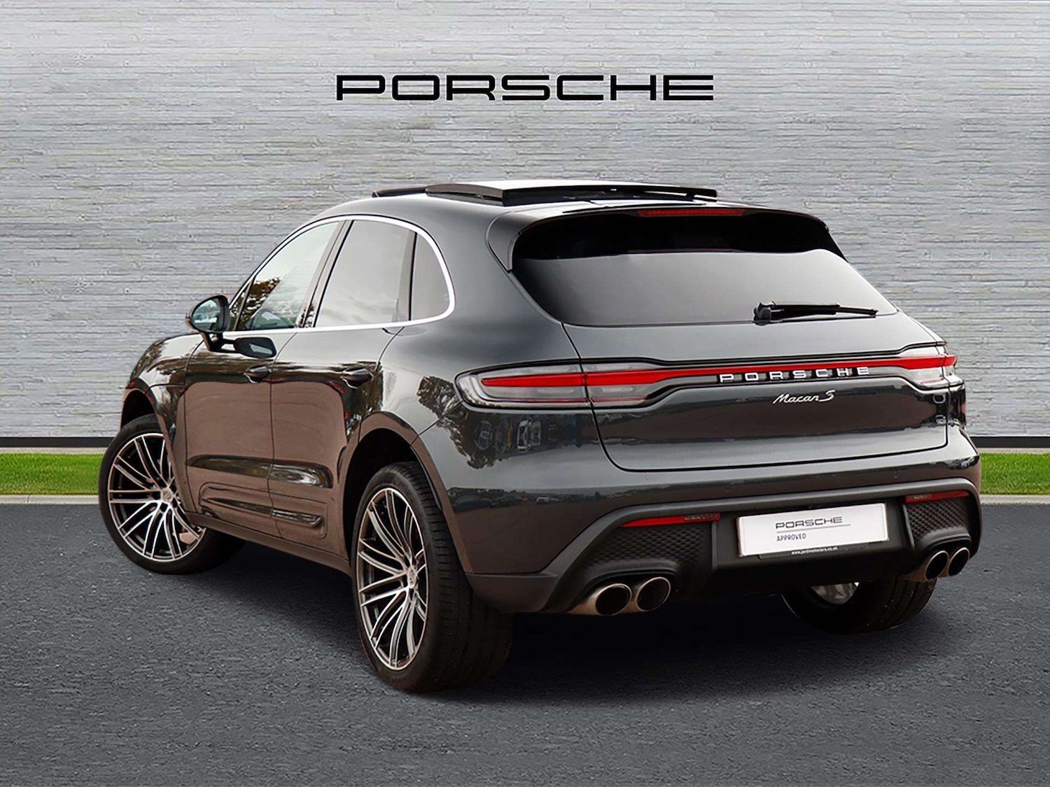 Used Porsche Macan 2023 for sale - 76421213: Photo 5