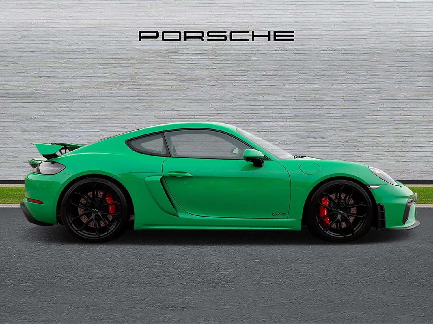 Used Porsche Cayman 2021 for sale - 76668925: Photo 2