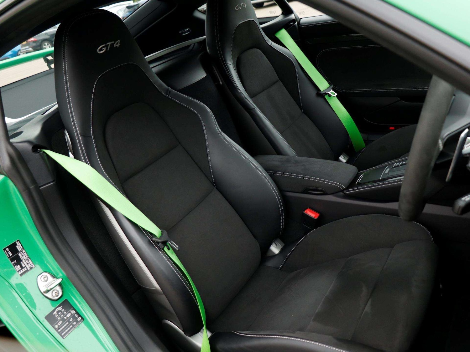 Used Porsche Cayman 2021 for sale - 76668925: Photo 26