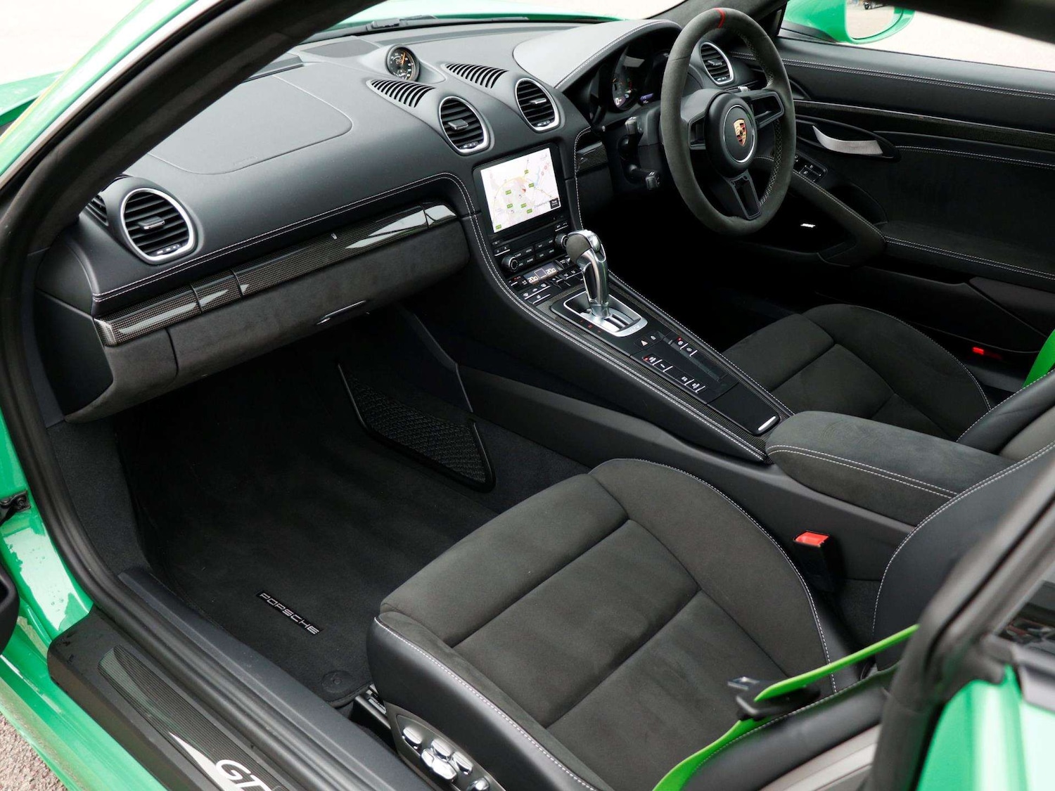 Used Porsche Cayman 2021 for sale - 76668925: Photo 9