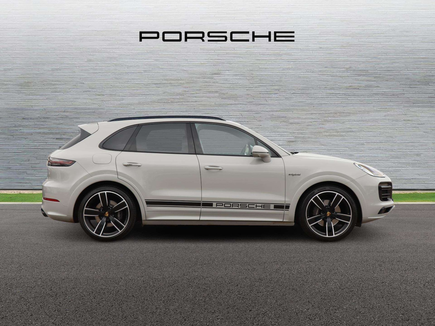 Used Porsche Cayenne 2022 for sale - 78010269: Photo 3