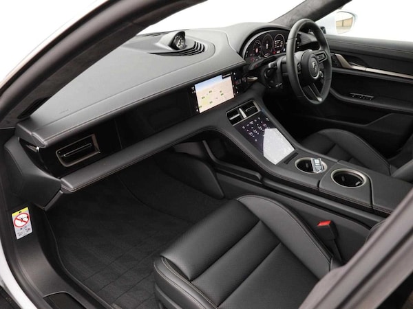 Used Porsche Taycan 2024 for sale - 73996452: Photo 9