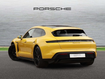 Used Porsche Taycan 2025 for sale - 78845463: Photo