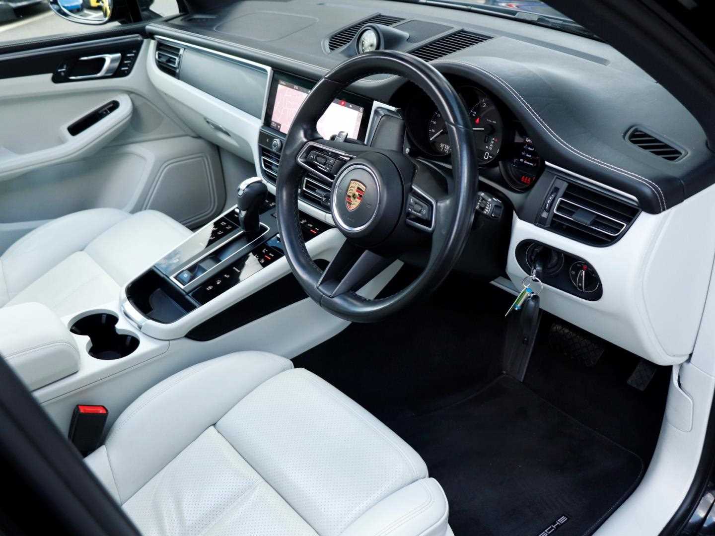 Used Porsche Macan 2022 for sale - 76624687: Photo 10