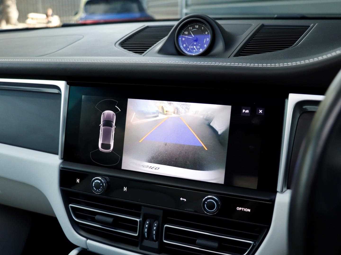 Used Porsche Macan 2022 for sale - 76624687: Photo 16