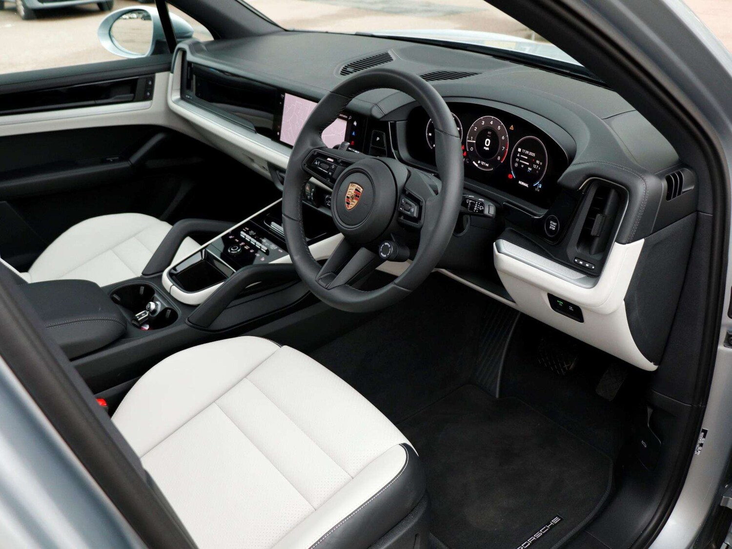 Used Porsche Cayenne 2025 for sale - 76004343: Photo 10