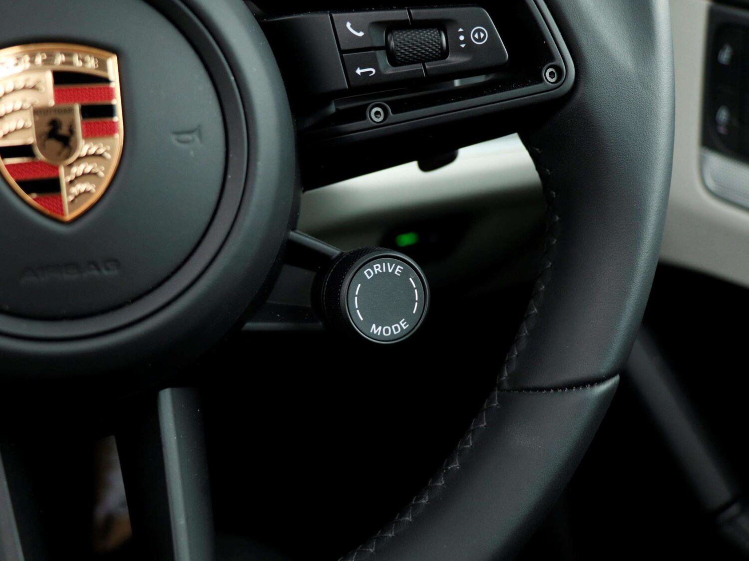 Used Porsche Cayenne 2025 for sale - 76004343: Photo 19