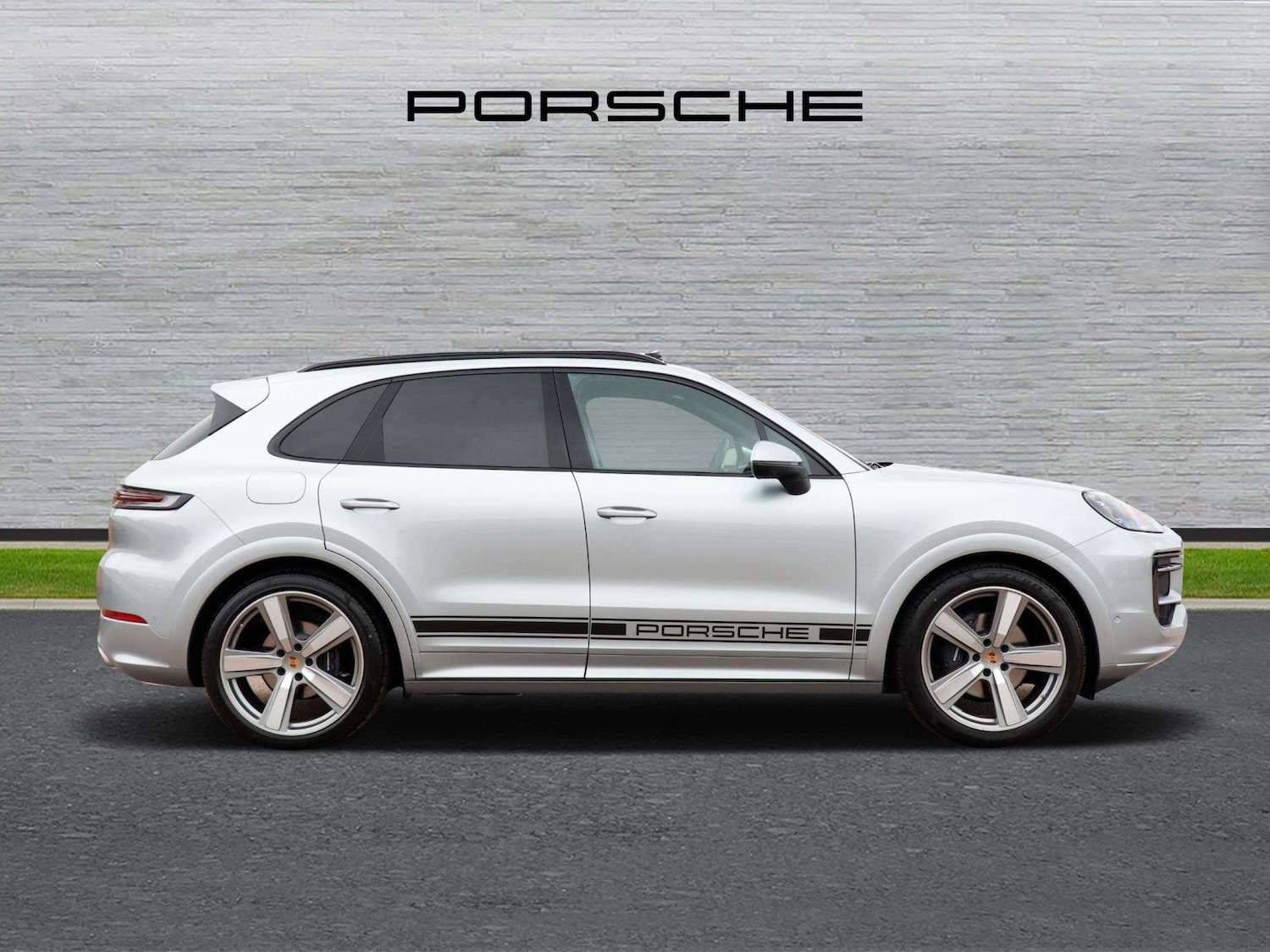 Used Porsche Cayenne 2025 for sale - 76004343: Photo 2
