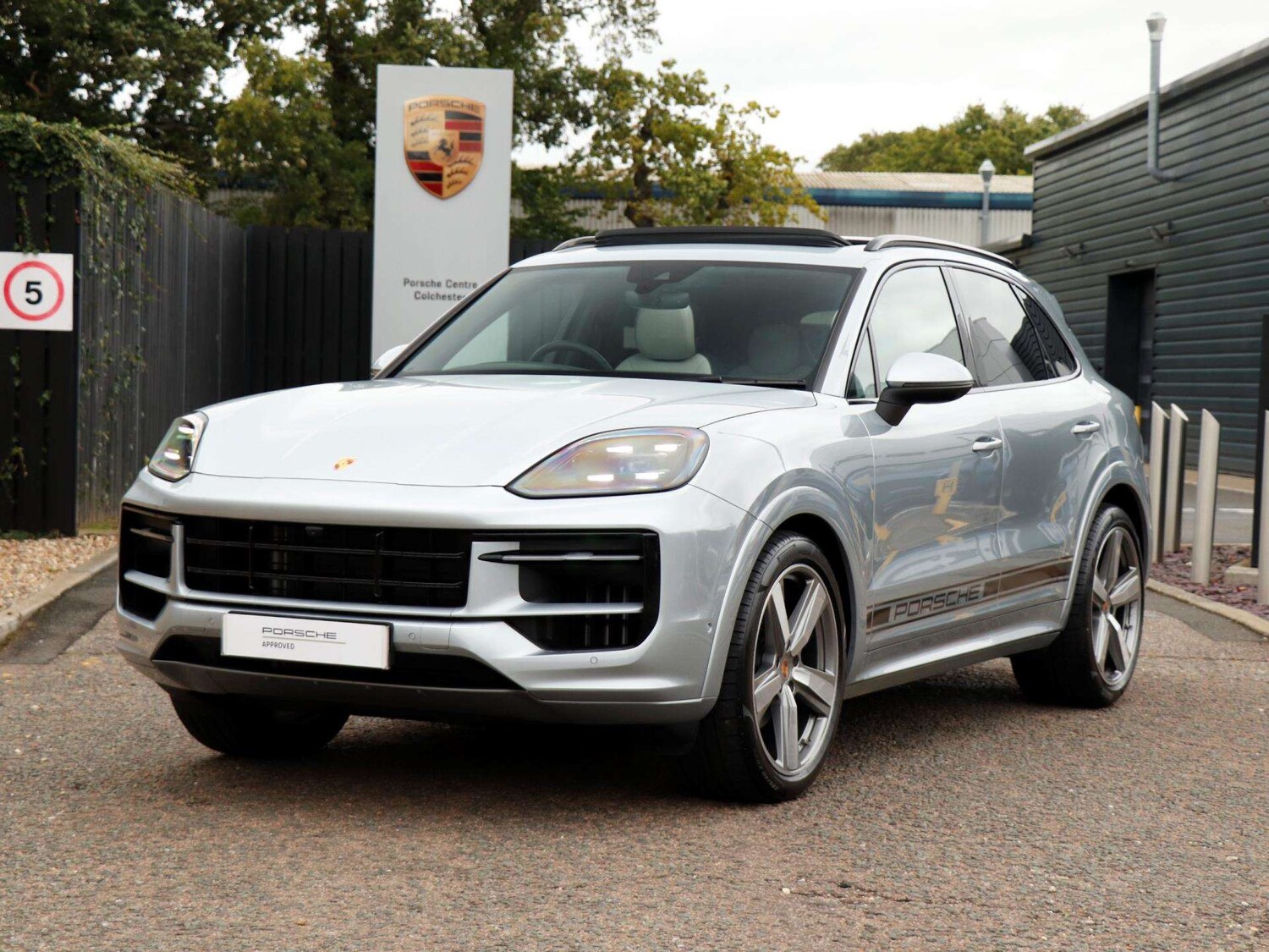 Used Porsche Cayenne 2025 for sale - 76004343: Photo 32