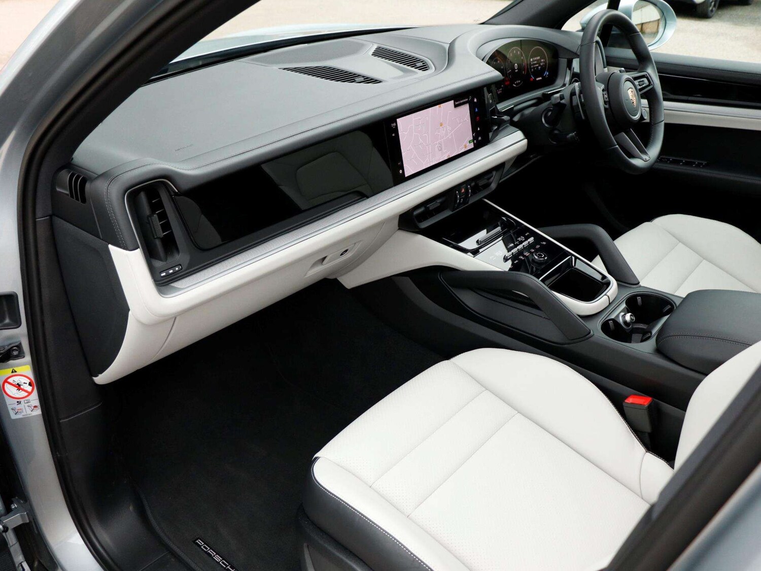 Used Porsche Cayenne 2025 for sale - 76004343: Photo 9