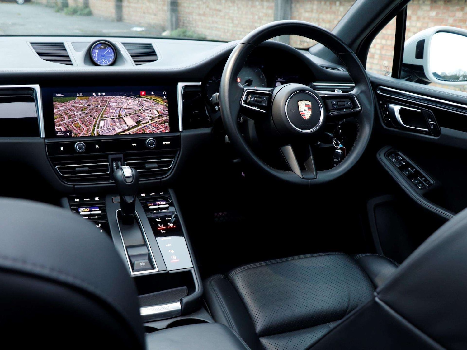 Used Porsche Macan 2023 for sale - 77000139: Photo 11