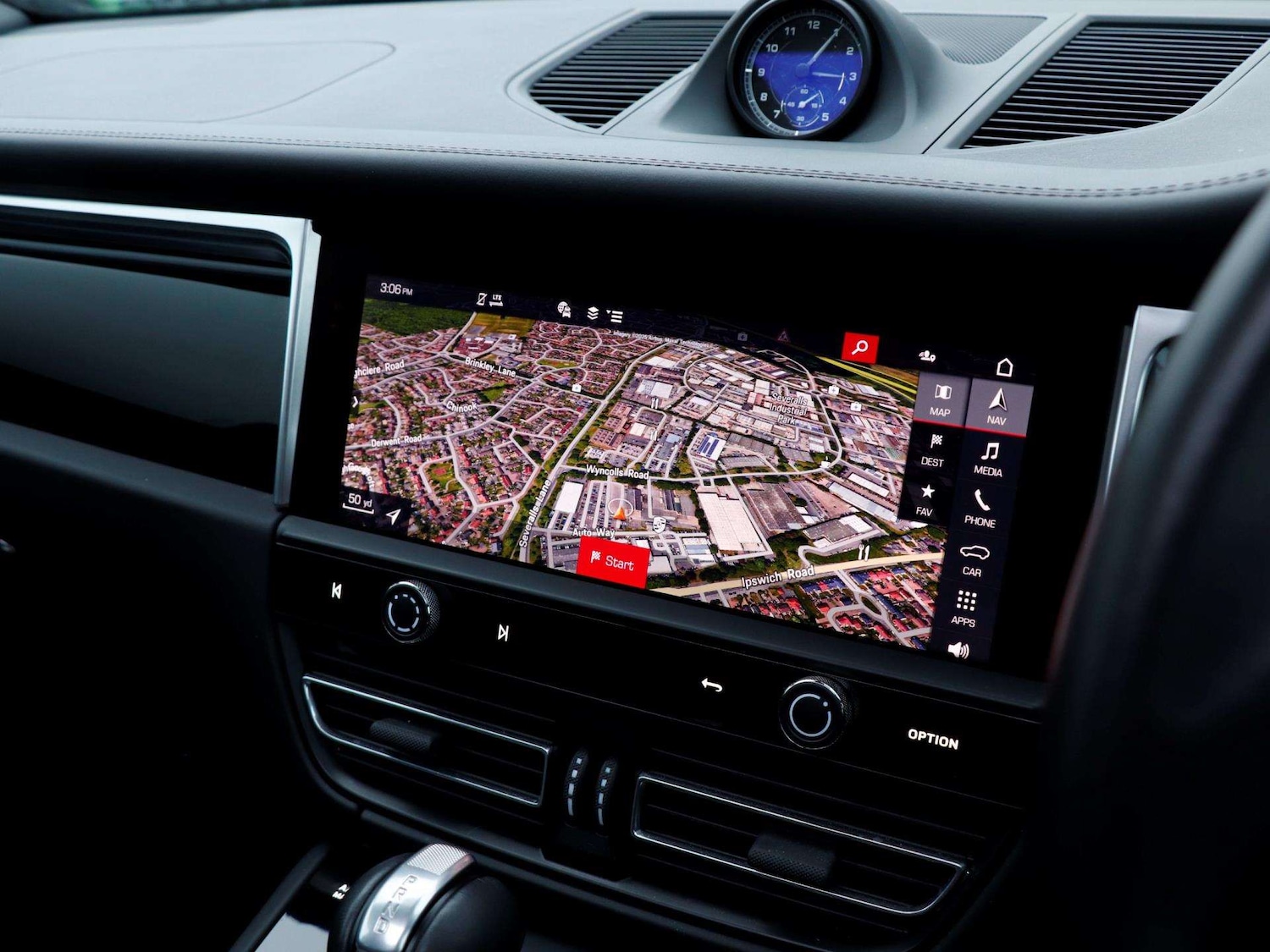 Used Porsche Macan 2023 for sale - 77000139: Photo 15