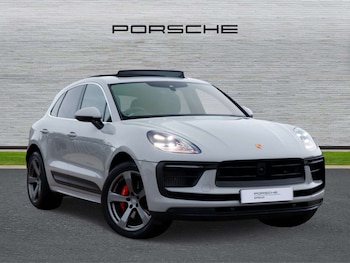 Used Porsche Macan 2023 for sale - 77000139: Photo