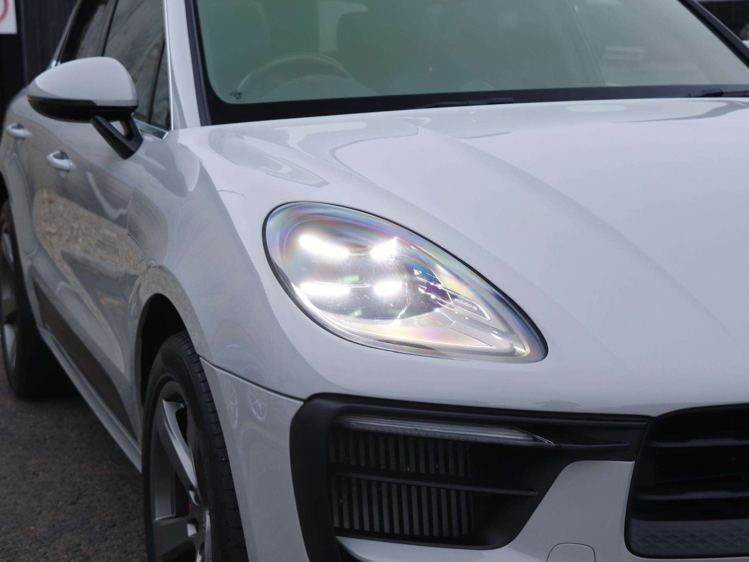 Used Porsche Macan 2023 for sale - 77000139: Photo 33