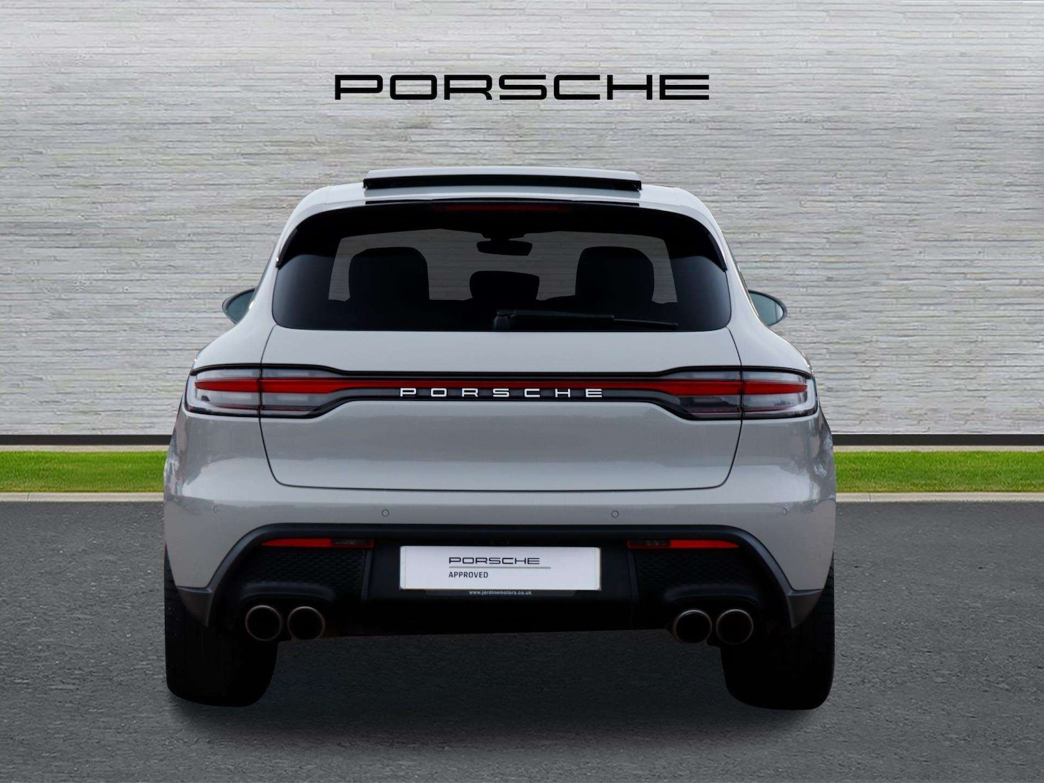 Used Porsche Macan 2023 for sale - 77000139: Photo 4