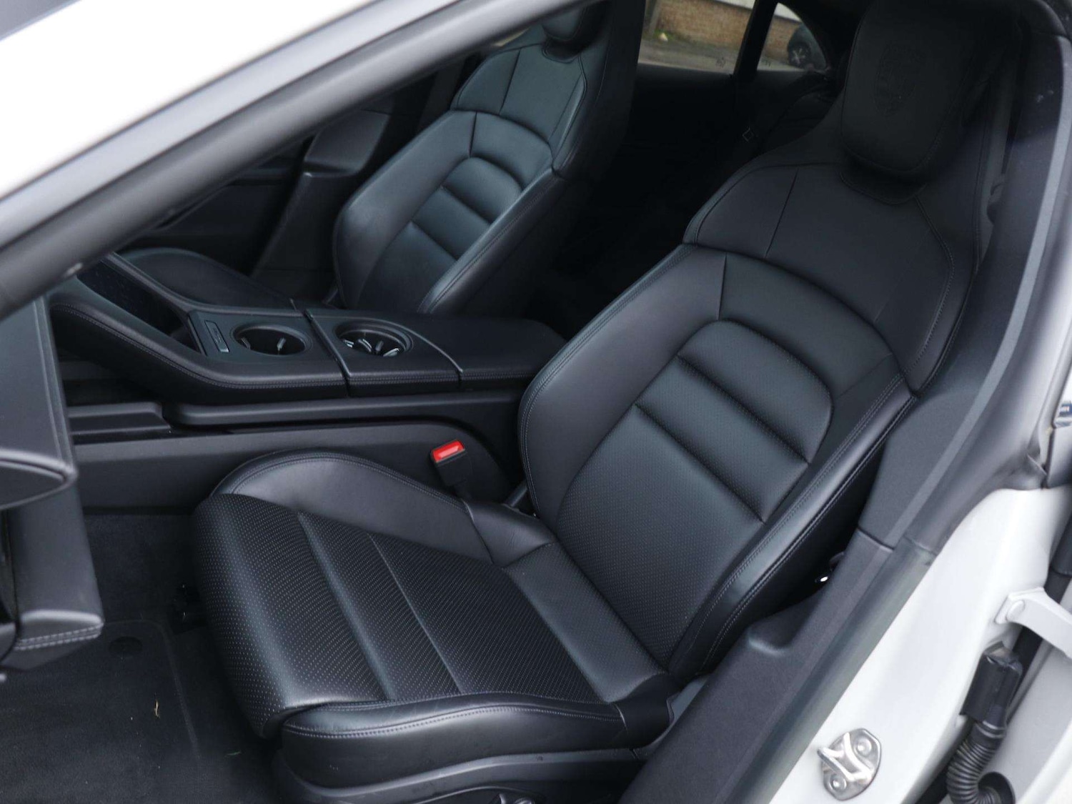 Used Porsche Taycan 2022 for sale - 77361272: Photo 25