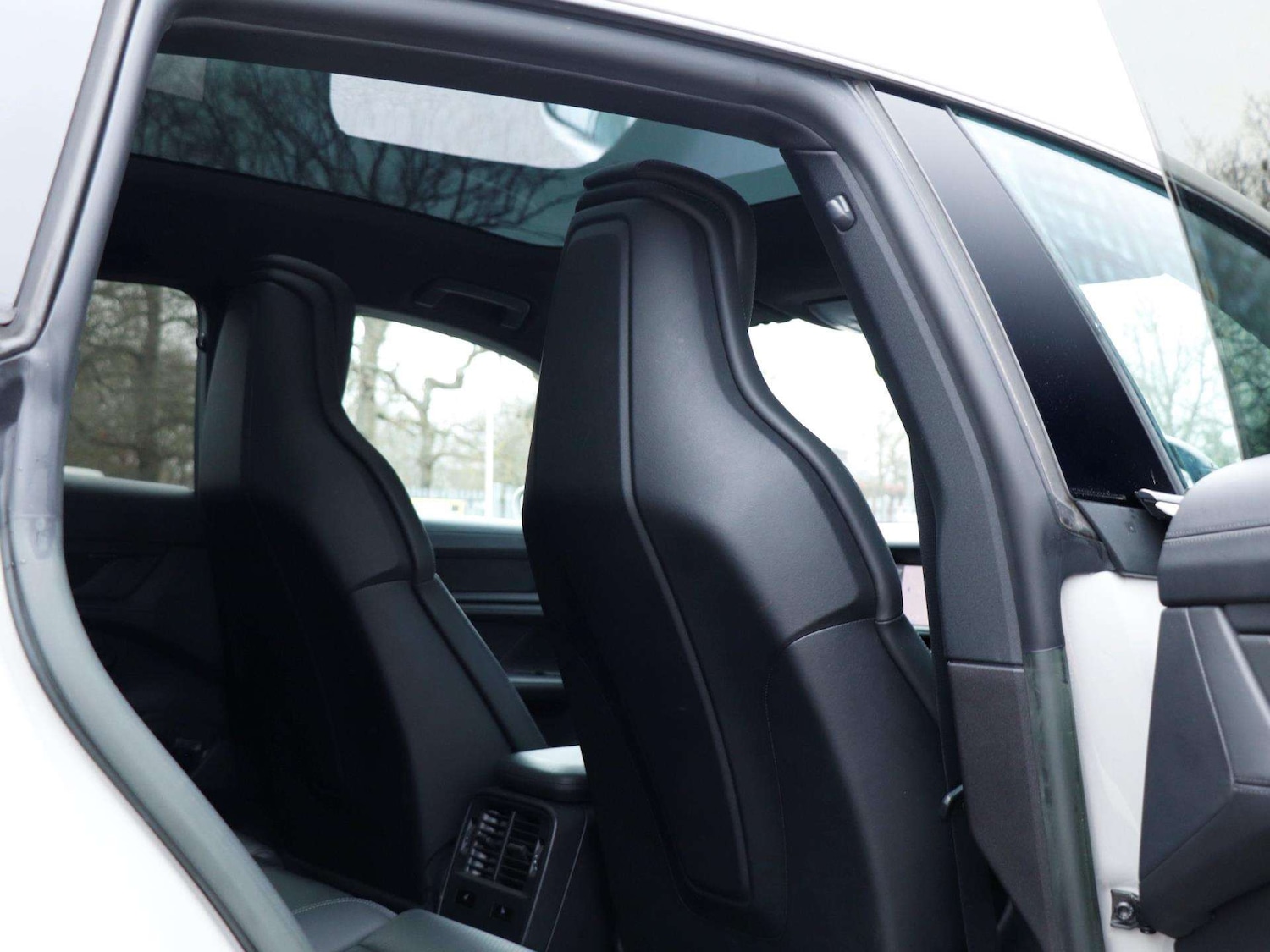 Used Porsche Taycan 2022 for sale - 77361272: Photo 27