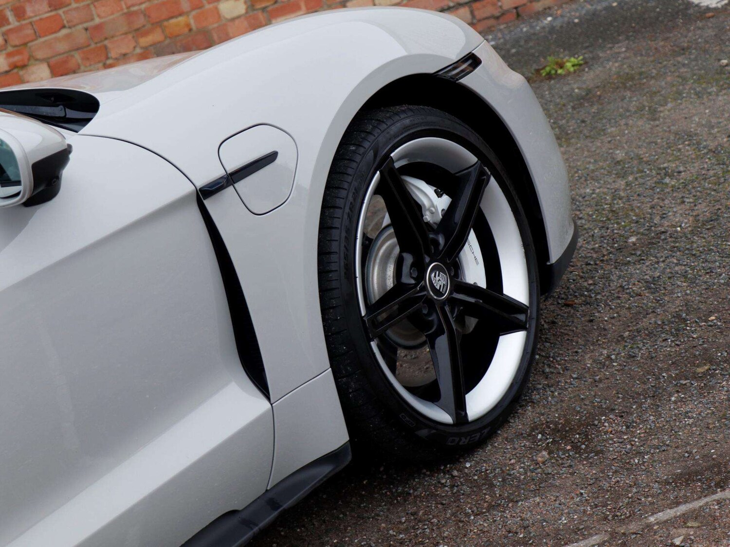 Used Porsche Taycan 2022 for sale - 77361272: Photo 29