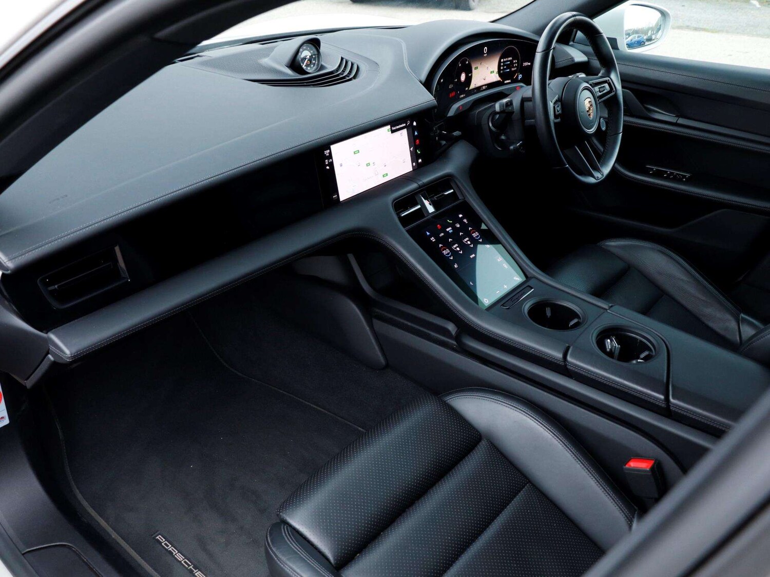 Used Porsche Taycan 2022 for sale - 77361272: Photo 9