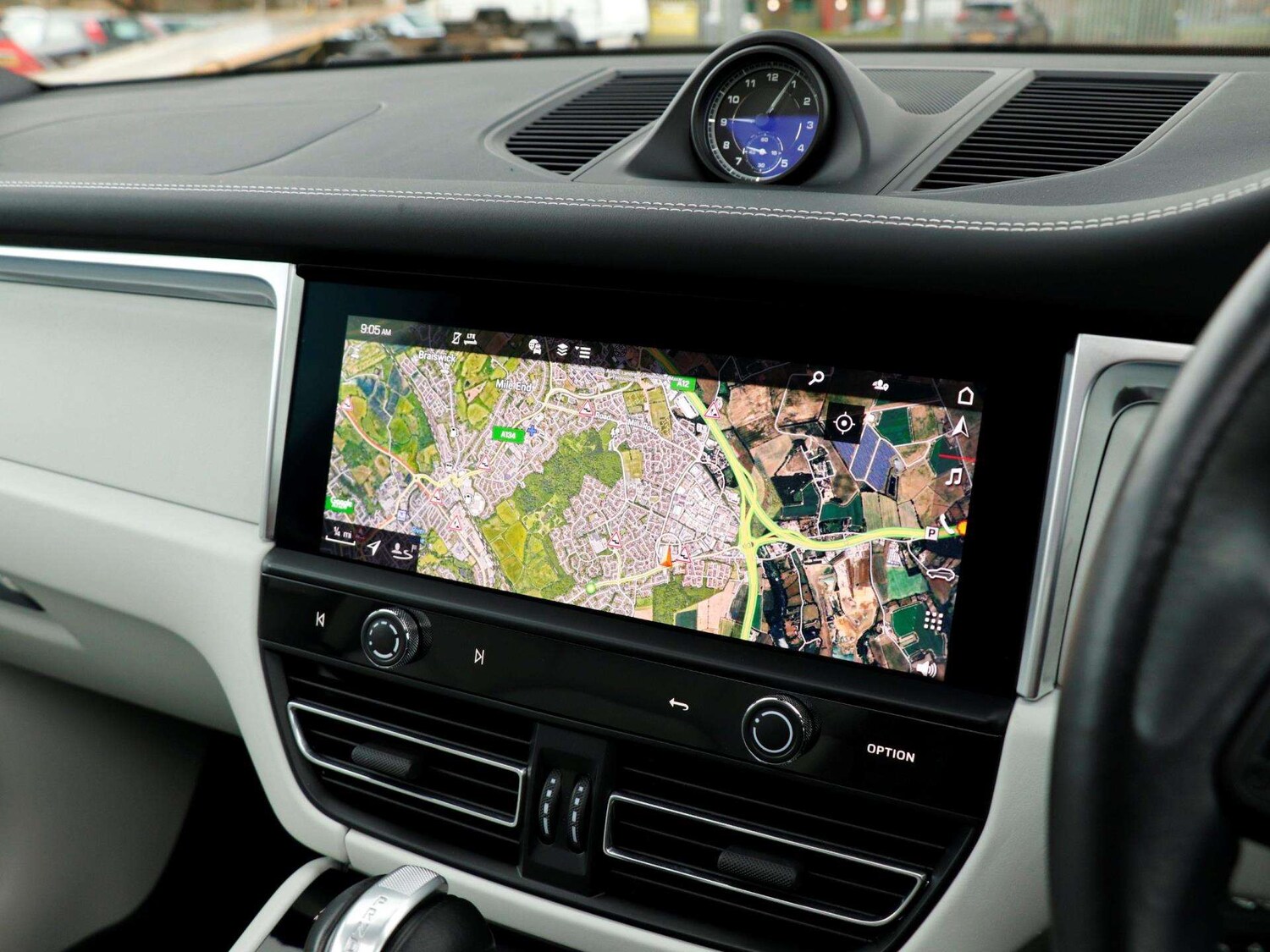 Used Porsche Macan 2023 for sale - 77686660: Photo 15