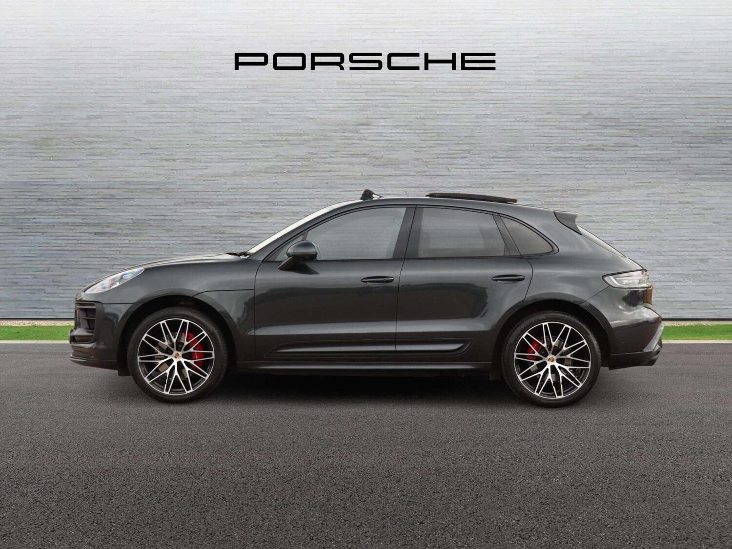 Used Porsche Macan 2023 for sale - 77686660: Photo 6