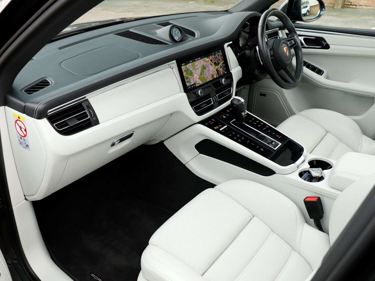 Used Porsche Macan 2023 for sale - 77686660: Photo 9