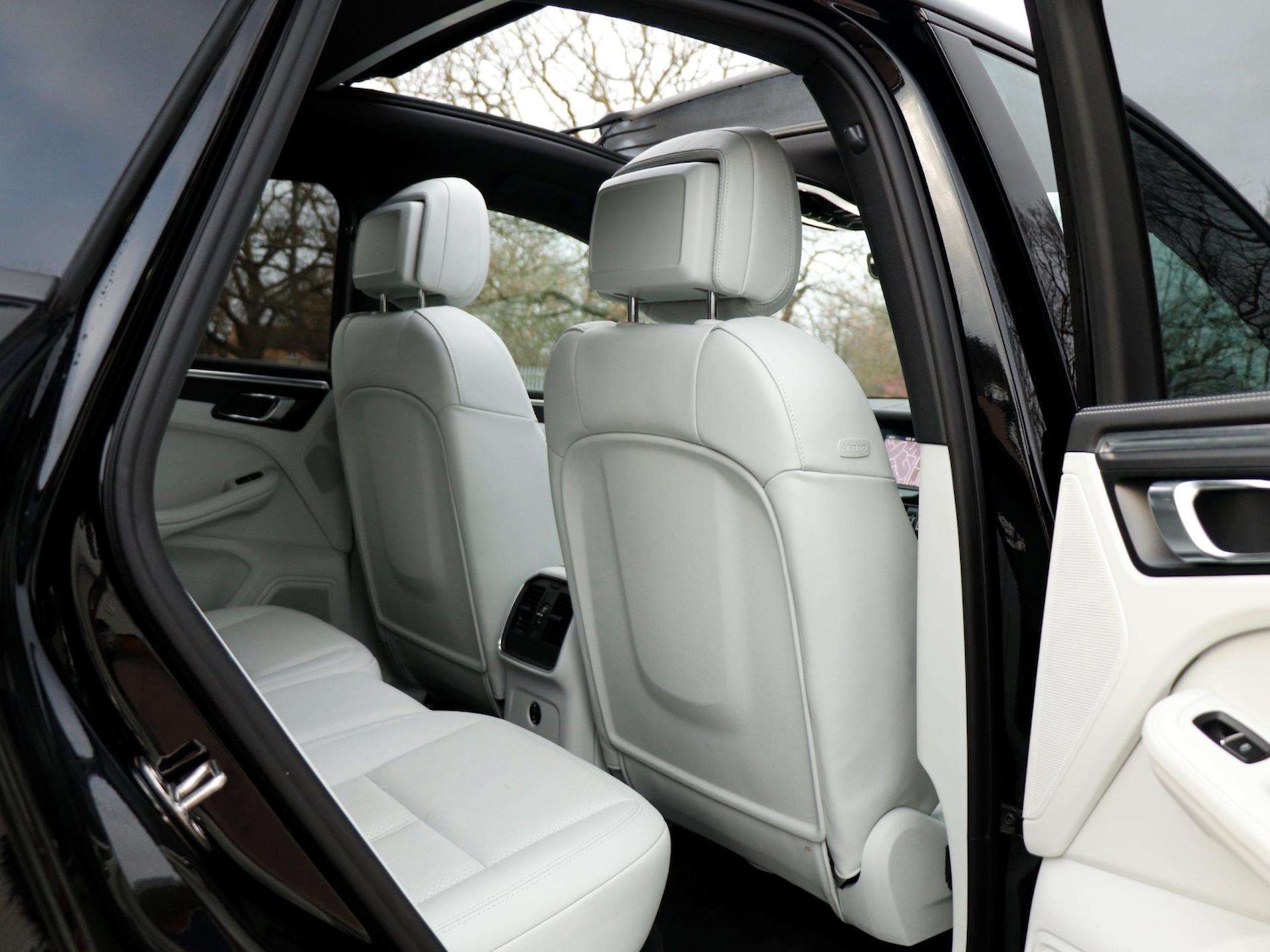 Used Porsche Macan 2023 for sale - 76967720: Photo 26